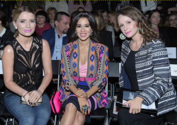 Anna Dec Macademian Girl Monika Mrozowska.pjg