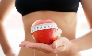 Dieta dr Howarda Hay’a, czyli jak wspomóc nasz układ trawienny i wyeliminować często towarzyszące nam po posiłku problemy żołądkowe