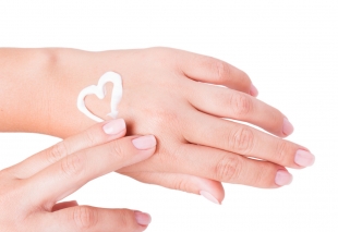 Kwas hialuronowy polecany również alergikom