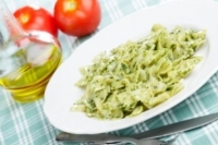 Szpinakowa wariacja z makaronem