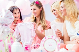 Baby shower - jak udekorować mieszkanie na babskie „pępkowe”?
