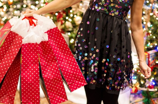 Praktyczne wskazówki. Jak dobrze zaplanować listę świątecznych zakupów, żeby nie wpaść w handlowe pułapki